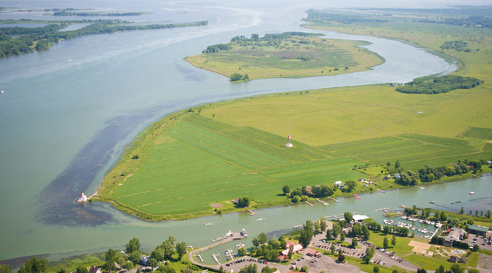 Aerial photograph of the Lake Saint-Pierre archipelago